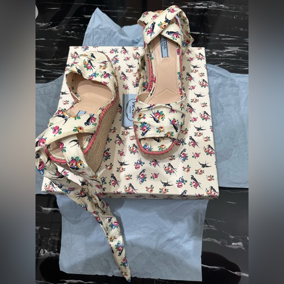 Prada espadrilles with scarf tie. - Picture 2 of 7